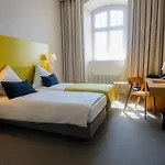Katholisch-soziales Institut Hotel