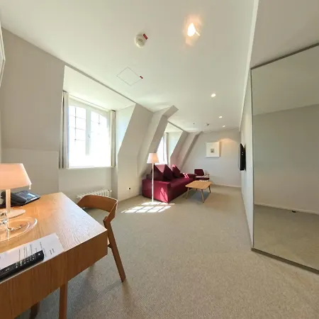 Katholisch-soziales Institut מלון