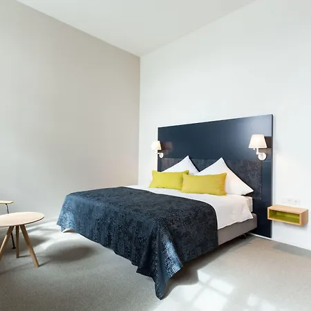 מלון Katholisch-soziales Institut זיגבורג