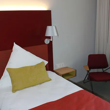 Katholisch-soziales Institut מלון 3*