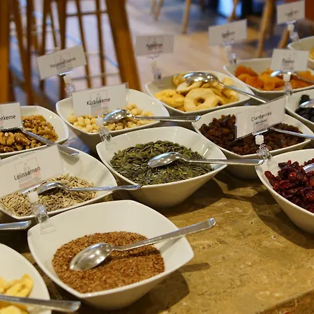 Katholisch-soziales Institut מלון 3*