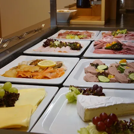 מלון Katholisch-soziales Institut זיגבורג