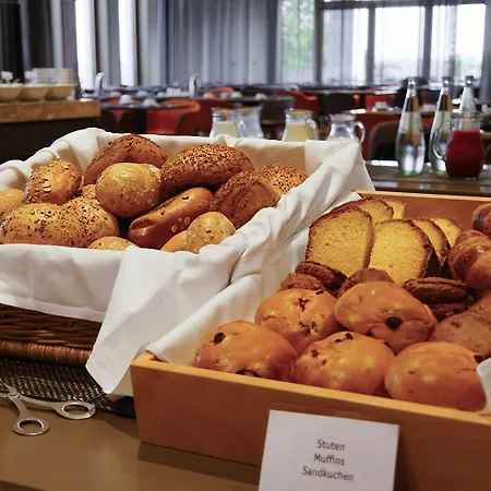 Katholisch-soziales Institut מלון 3*