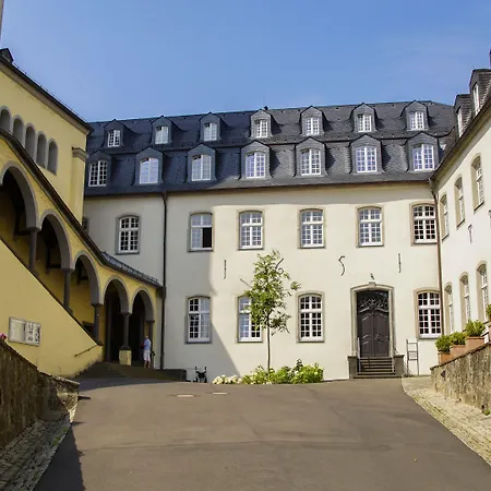 Katholisch-soziales Institut 3*