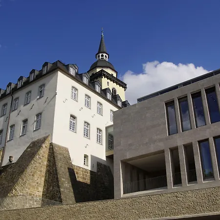 מלון Katholisch-soziales Institut 3*