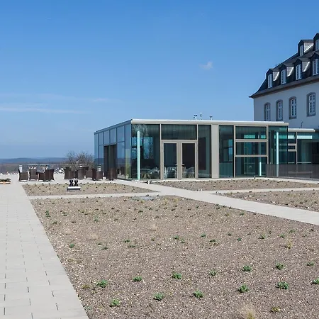 Katholisch-soziales Institut מלון