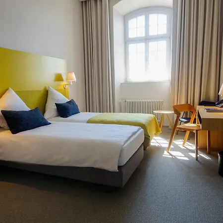 Katholisch-soziales Institut מלון