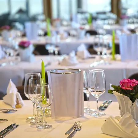 מלון Katholisch-soziales Institut 3*