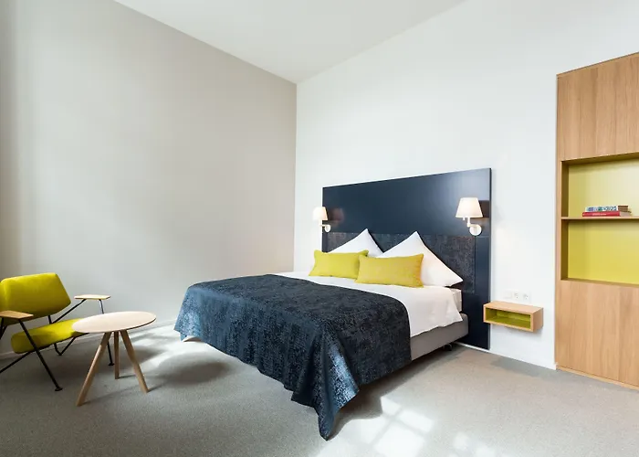 ホテル Katholisch-soziales Institut ジークブルク