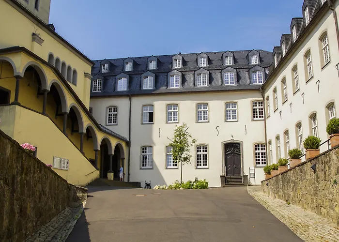 Katholisch-soziales Institut 3*