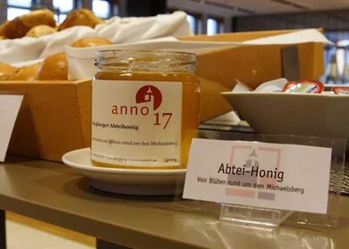 ホテル Katholisch-soziales Institut ジークブルク